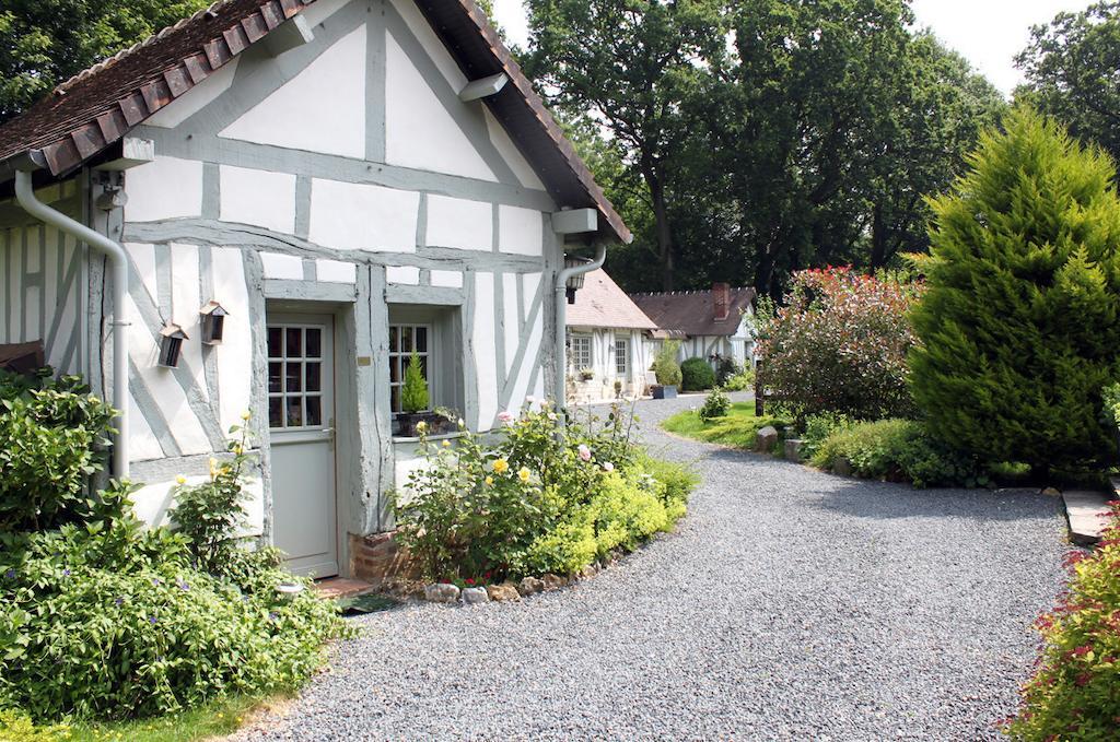 Domaine Du Vertbois La Haye-du-Theil 外观 照片